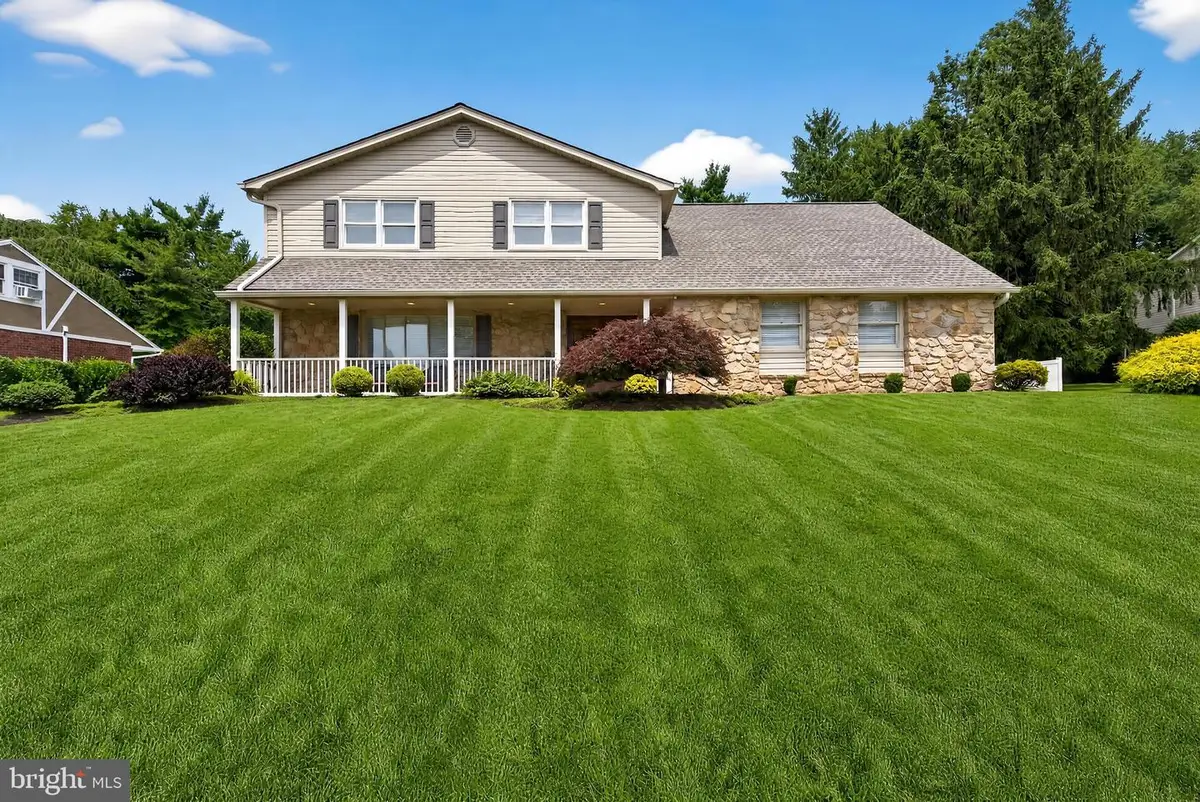 3822 Ridgeview Rd, Huntingdon Valley, PA 19006 - #1