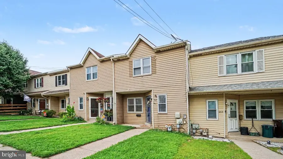 215 Coates St, Bridgeport, PA 19405 - #3