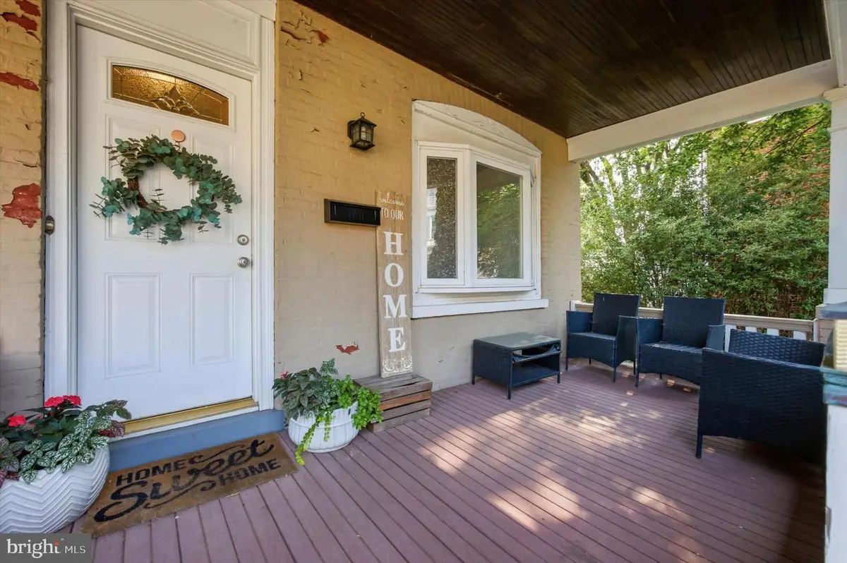 644 Chestnut St, Pottstown, PA 19464 - #1