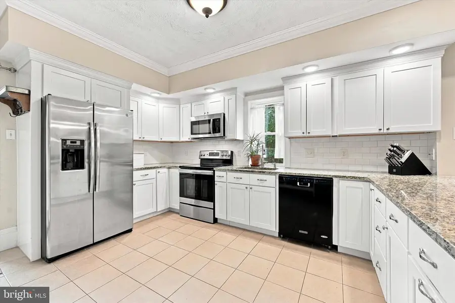 644 Chestnut St, Pottstown, PA 19464 - #3
