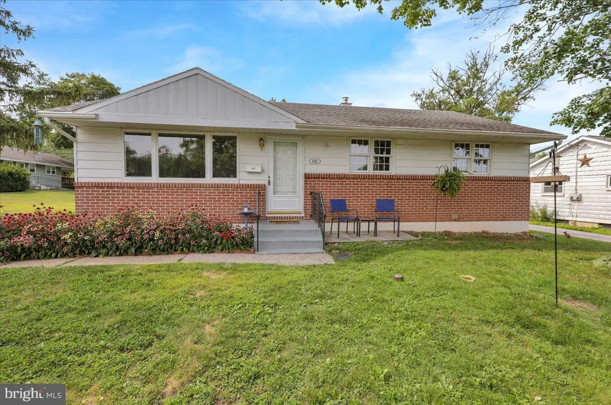 1063 Hale St, Pottstown, PA 19464 - #1