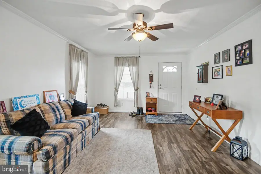 605 Willow Dr, Green Lane, PA 18054 - #3