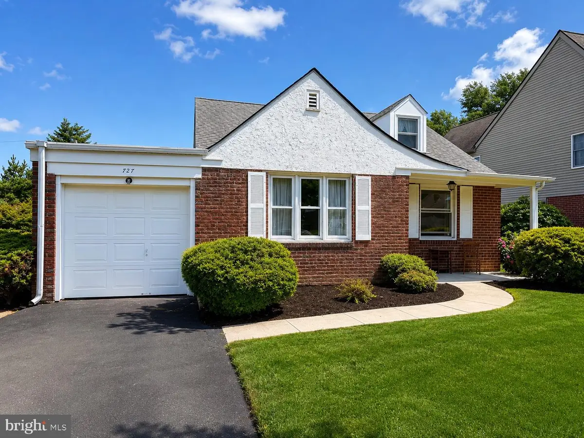 727 Cottage Rd, Glenside, PA 19038 - #1