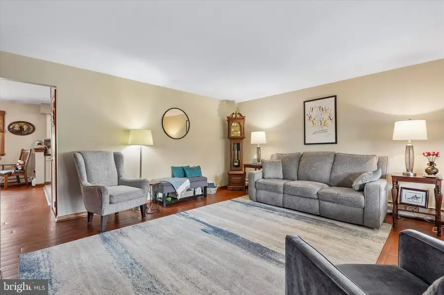 906 H Ave, Glenside, PA 19038 - #3