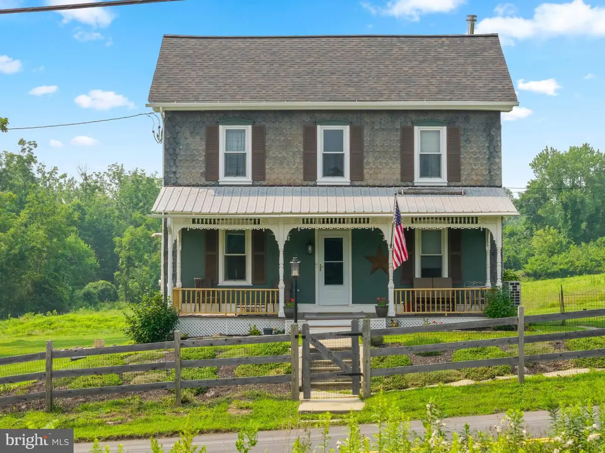 12 Salford Station Rd, Perkiomenville, PA 18074 - #1
