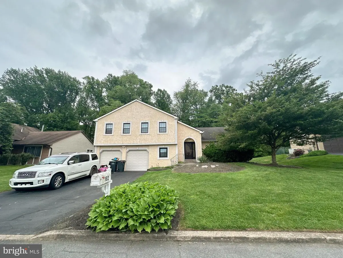 182 Marc Ln, Huntingdon Valley, PA 19006 - #1