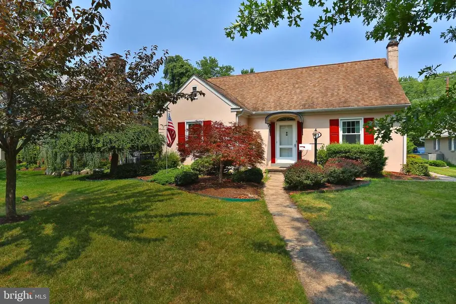 121 Oak Dr, Lansdale, PA 19446 - #2