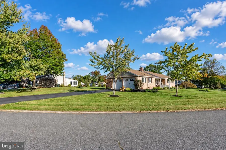 130 Onyx Ln, Gilbertsville, PA 19525 - #2