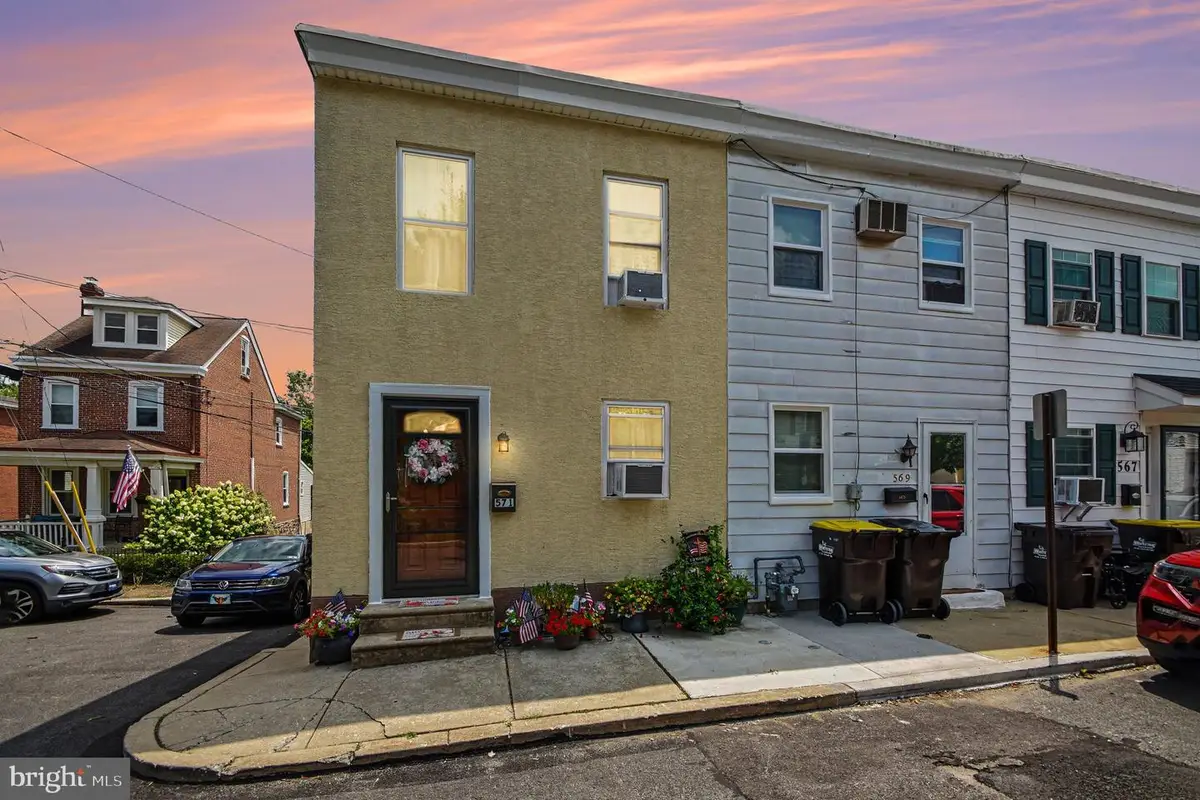 571 Summit St, King Of Prussia, PA 19406 - #1
