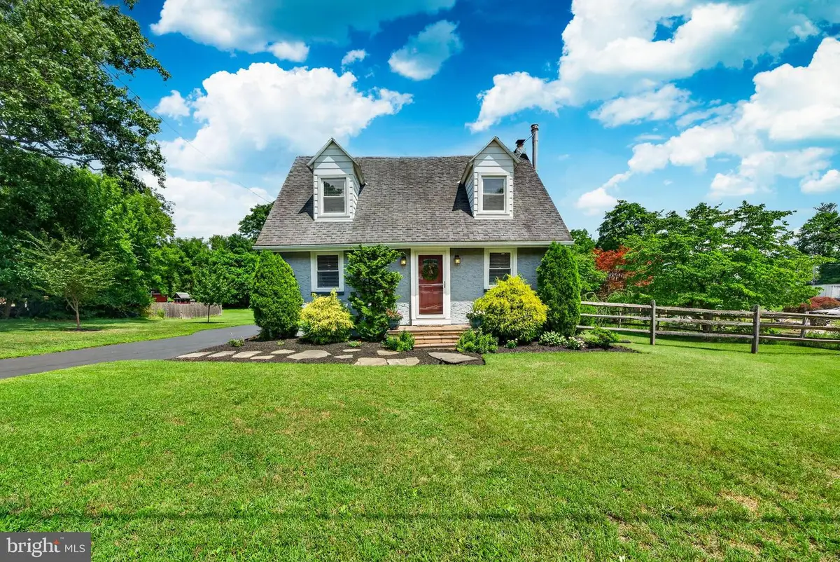547 Limerick Center Rd, Royersford, PA 19468 - #1