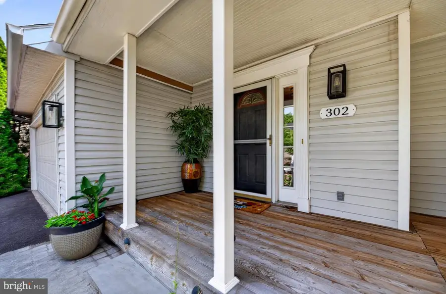302 Mulberry Dr, Royersford, PA 19468 - #2