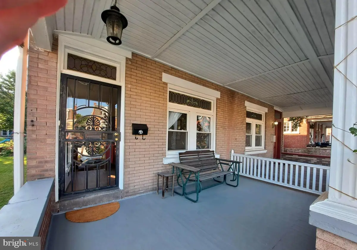 707 Stanbridge St, Norristown, PA 19401 - #1