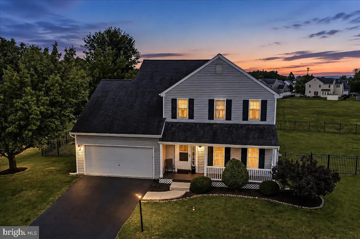 423 Larchwood Dr, Royersford, PA 19468 - #1
