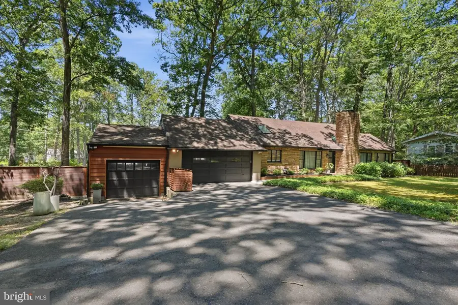 2030 Willow Brook Dr, Huntingdon Valley, PA 19006 - #2