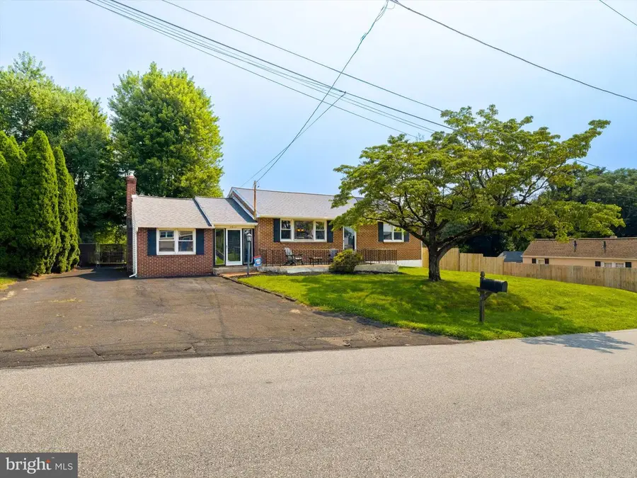 2919 Fourth St, Norristown, PA 19403 - #2