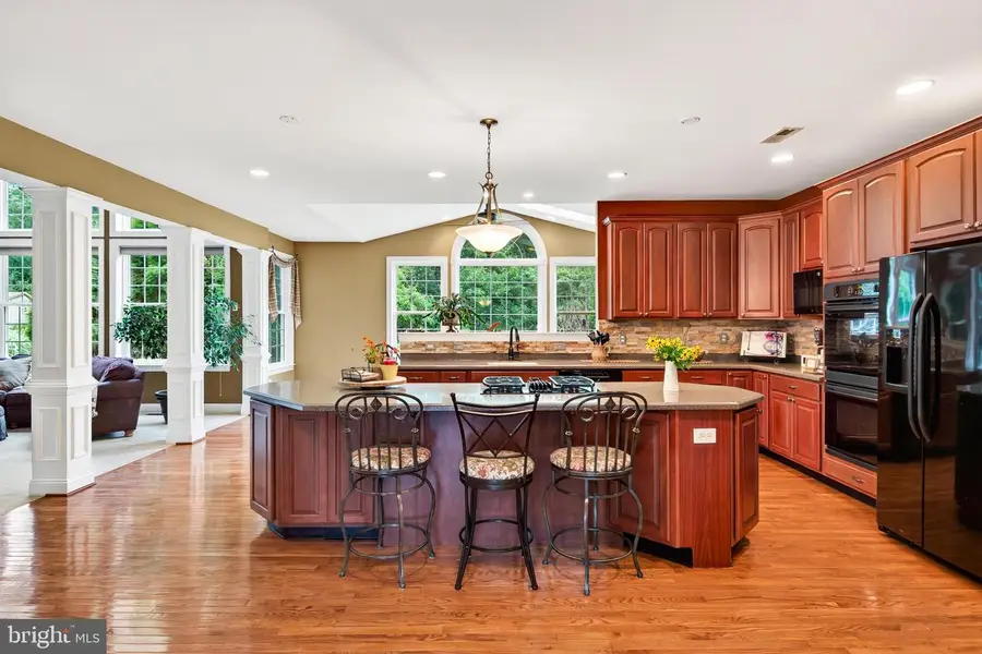 404 Maple Glen Cir, Schwenksville, PA 19473 - #2