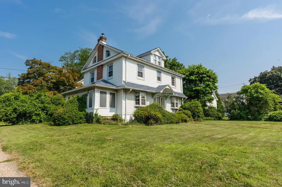 2105 Susquehanna Rd, Abington, PA 19001 - #1