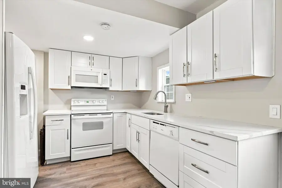 17 Rosemont Ave, Norristown, PA 19401 - #3
