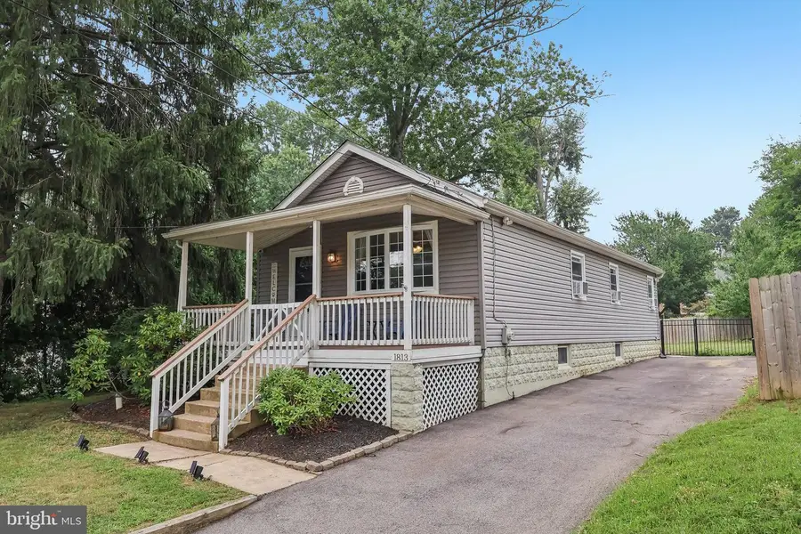1813 Fitzwatertown Rd, Willow Grove, PA 19090 - #3