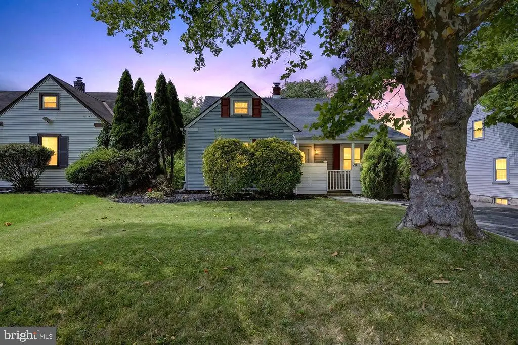 28 W County Line Rd, Hatboro, PA 19040 - #1