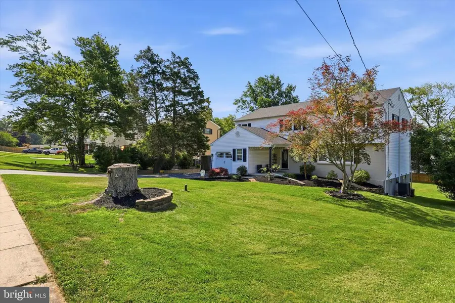 616 Meadowlark Rd, Audubon, PA 19403 - #2