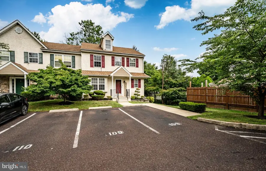 109 Millstone Ct, Royersford, PA 19468 - #2