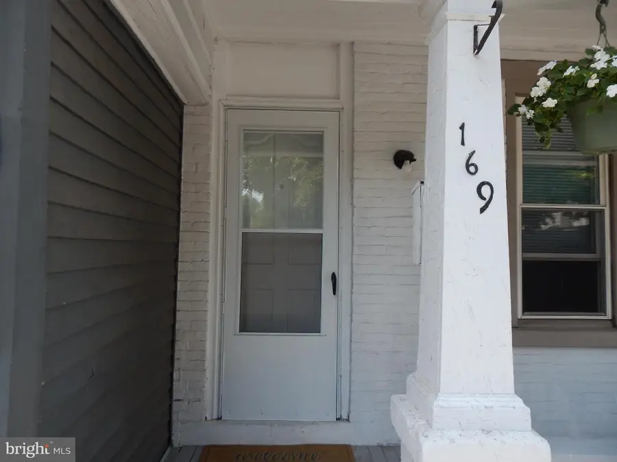 169 N Franklin St, Pottstown, PA 19464 - #2