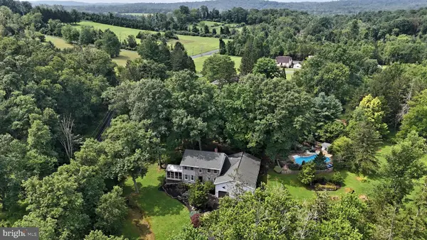 2053 Perkiomenville Rd, GREEN LANE, PA 18054