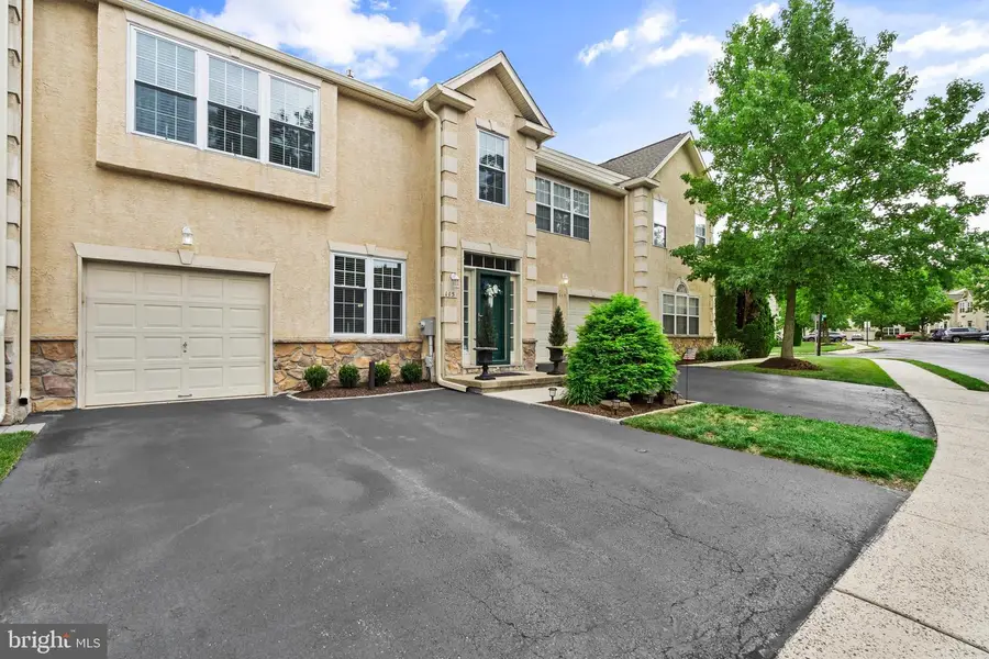 115 Hampton Green Dr, North Wales, PA 19454 - #2