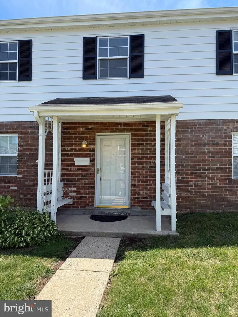 218 Lexington Rd, Schwenksville, PA 19473 - #1