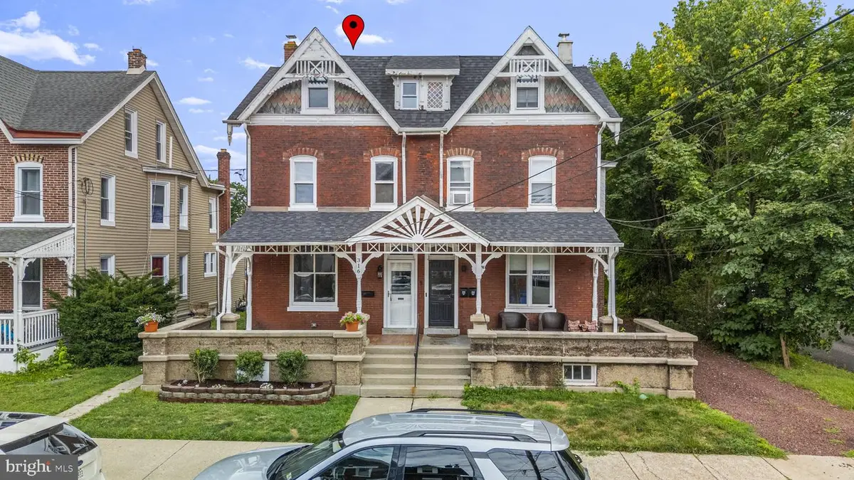 316 Walnut St, Royersford, PA 19468 - #1