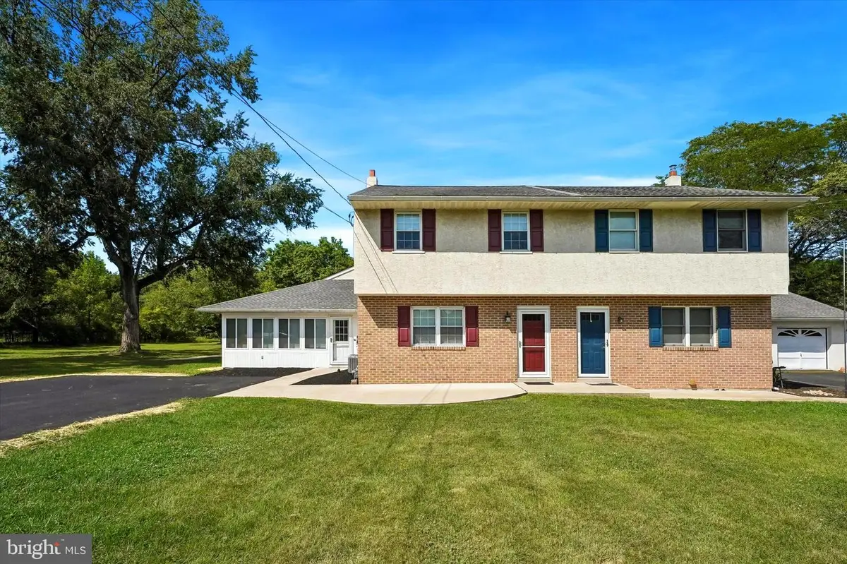 449 Rahns Rd, Collegeville, PA 19426 - #1