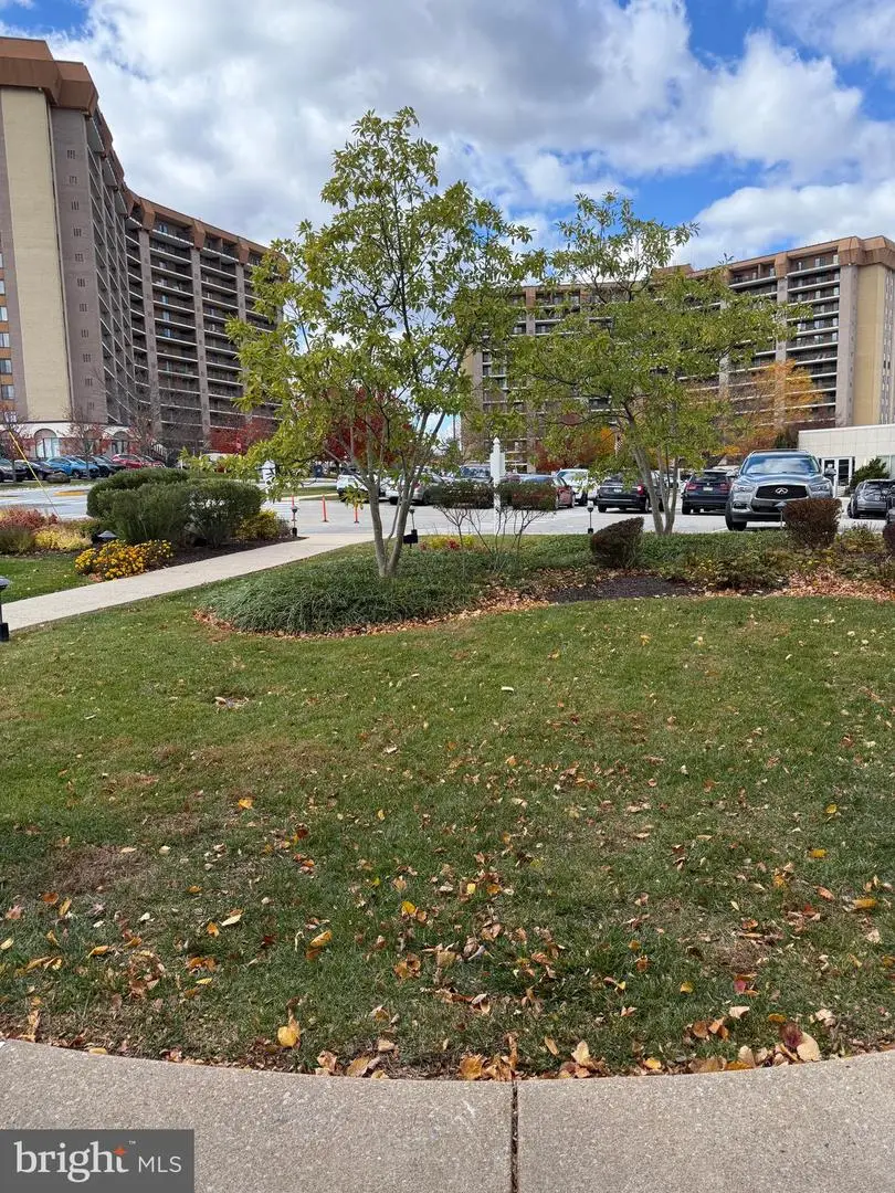 10512 Valley Forge Cir #512, King Of Prussia, PA 19406 - #2