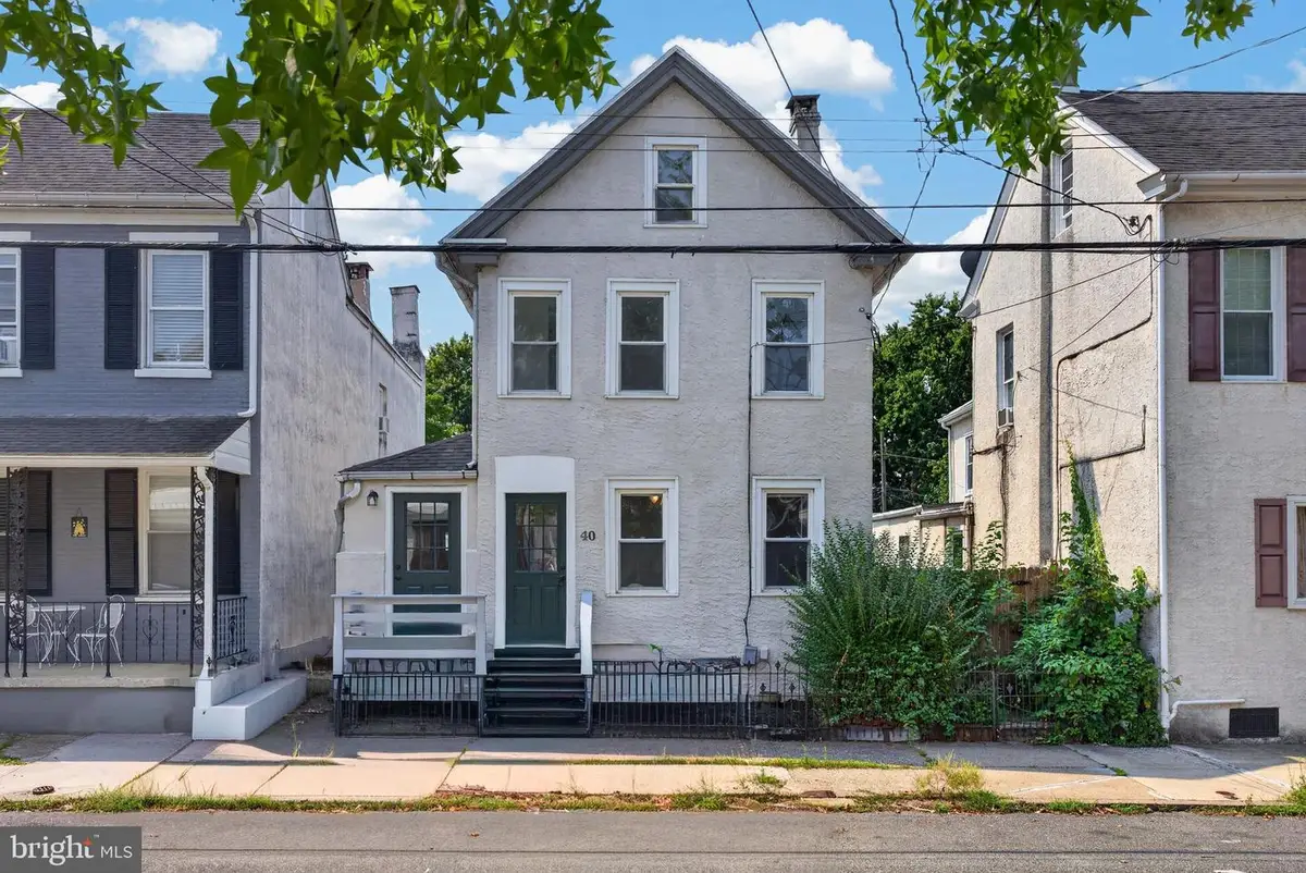 40 Chestnut St, Pottstown, PA 19464 - #1
