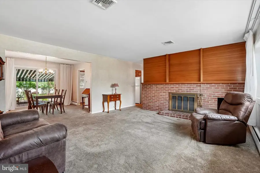 511 Charles Dr, King Of Prussia, PA 19406 - #2