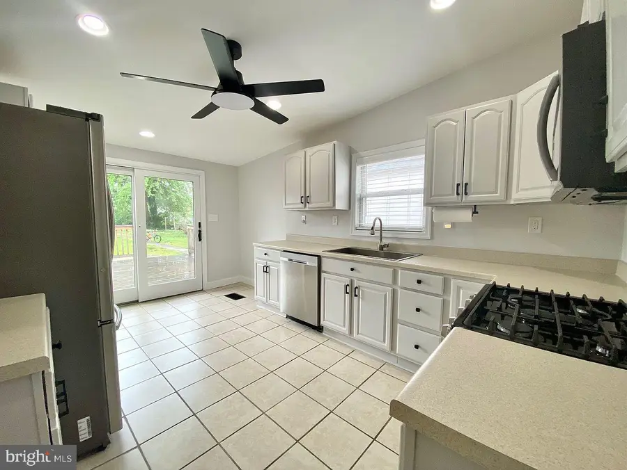 120 W 3rd St #, Bridgeport, PA 19405 - #2