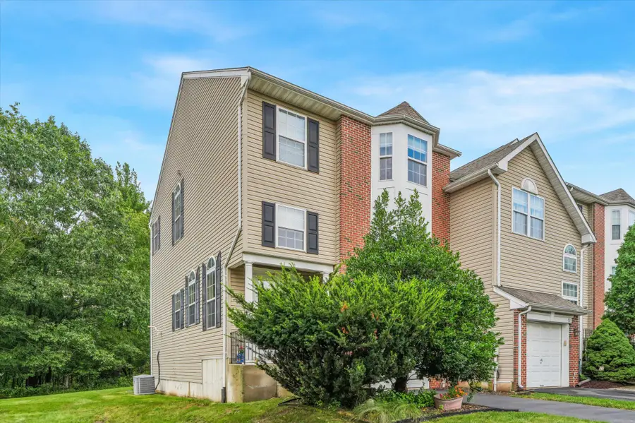 74 Hunt Club Dr, Collegeville, PA 19426 - #2