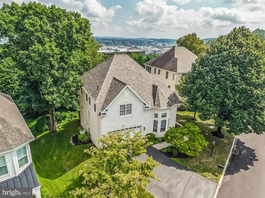 1022 Riverview Ln, Conshohocken, PA 19428 - #3