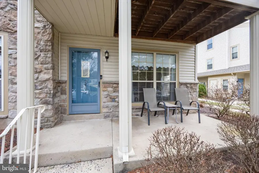 2409 Foxmeadow Cir #condo 2409, Royersford, PA 19468 - #2