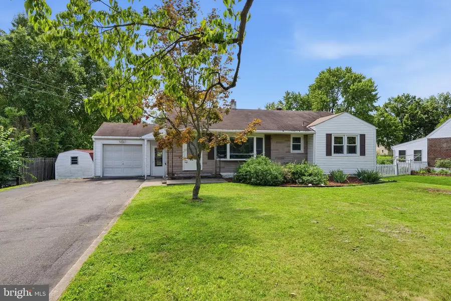 7 W Cherry Ln, Royersford, PA 19468 - #2