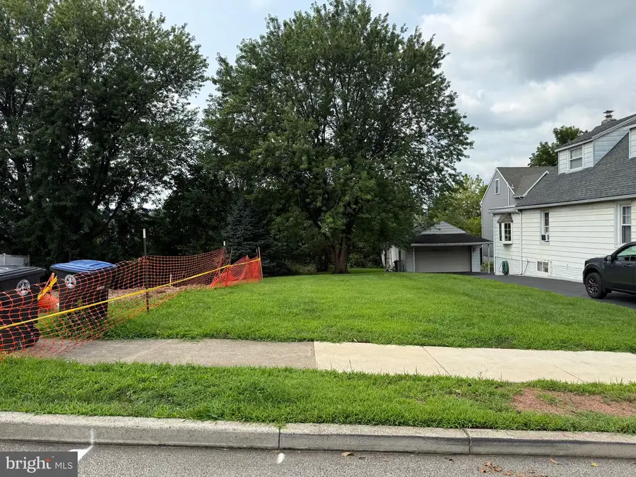 431 Sixth, Conshohocken, PA 19428 - #2