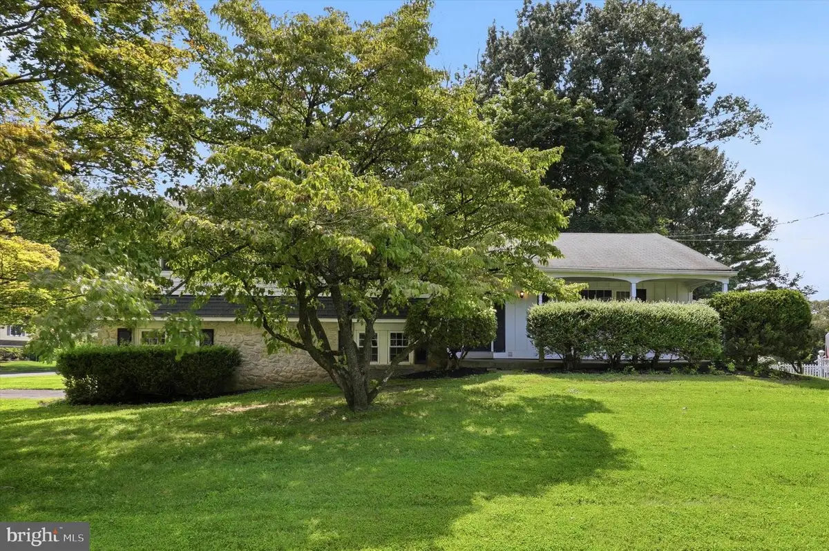 231 Tally Ho Dr, Ambler, PA 19002 - #1