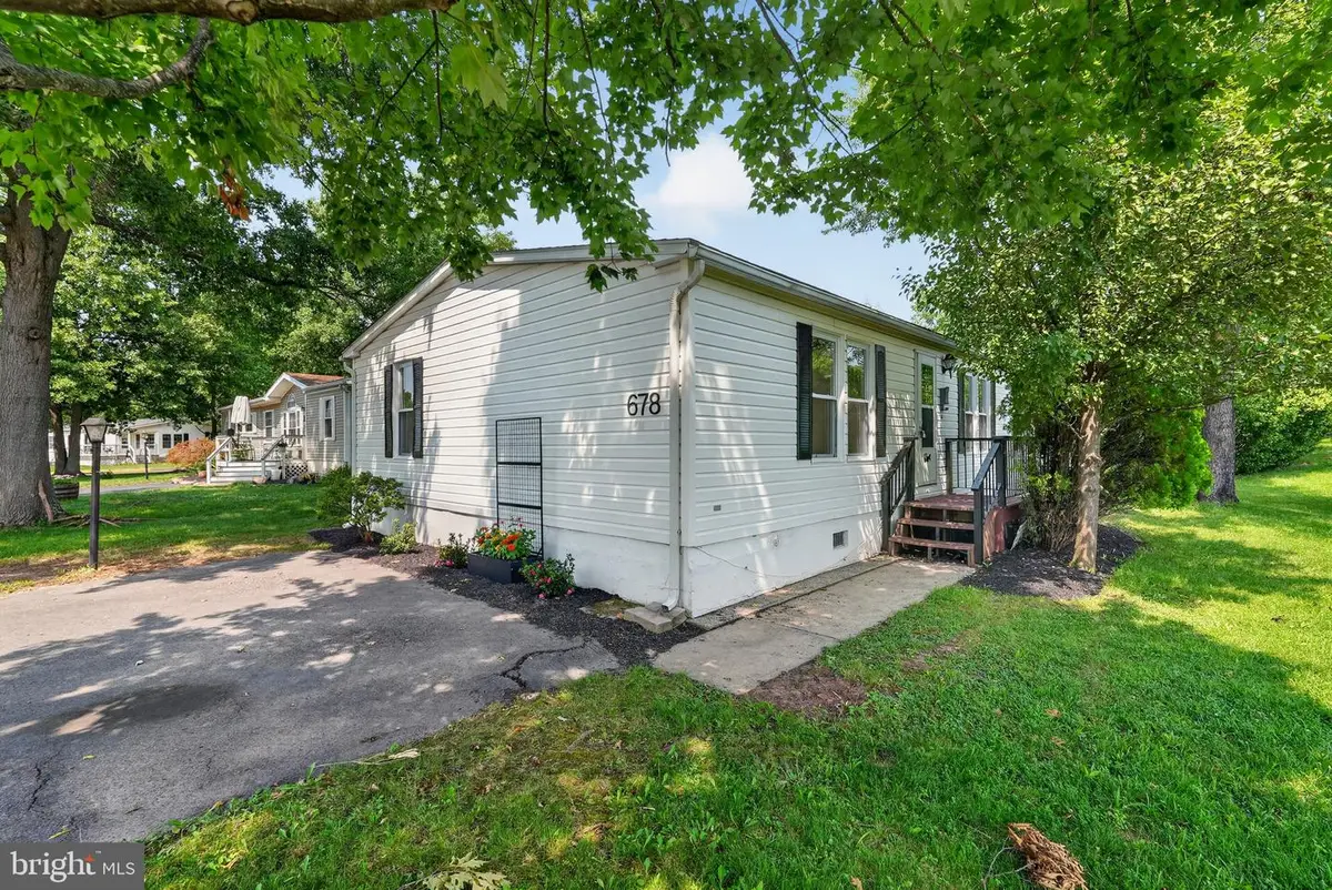 678 Walnut Ct, Red Hill, PA 18076 - #1