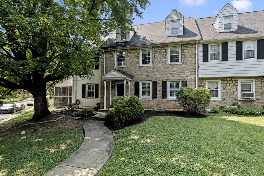 1401 Surrey Ln, Wynnewood, PA 19096 - #2