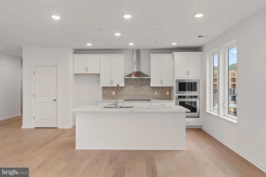 431 Washington St #113 Lewis, Conshohocken, PA 19428 - #2