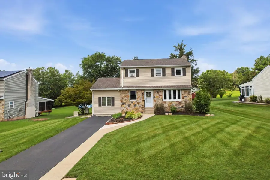 1358 Woodmere Rd, Pottstown, PA 19464 - #2