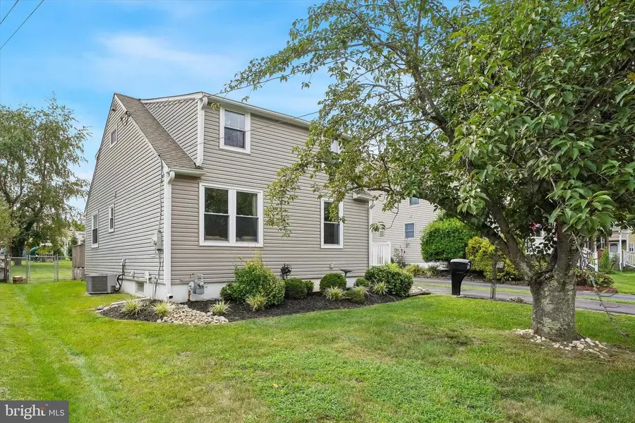 105 Loller Rd, Hatboro, PA 19040 - #2
