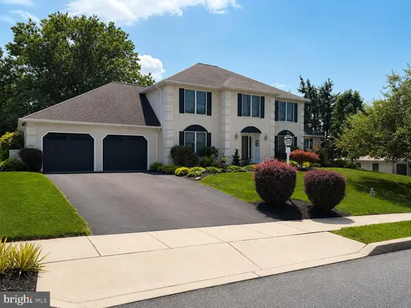 1645 Potter Dr, POTTSTOWN, PA 19464