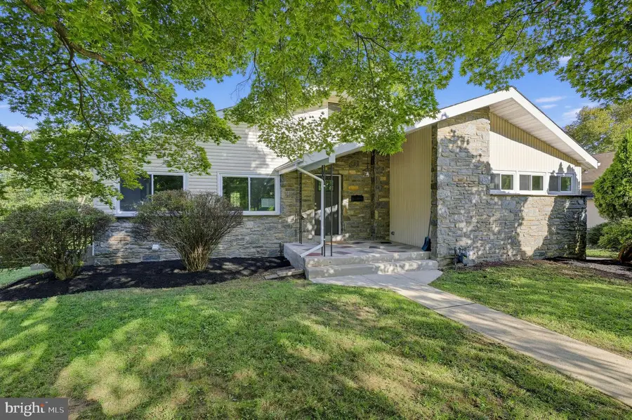 7724 Green Valley Rd, Wyncote, PA 19095 - #2