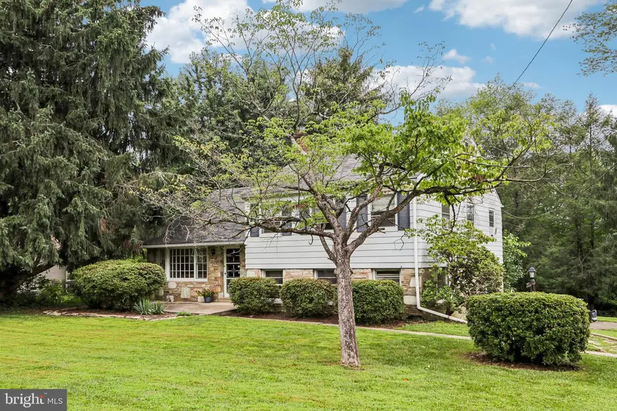 3436 Heather Rd, Huntingdon Valley, PA 19006 - #2